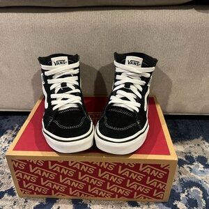 Kids Vans Classic Black & White Filmore Hi -High-Tops Size 1 Youth